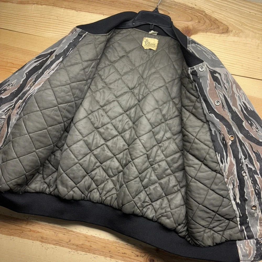 Vintage Viking Bomber Jacket Mens Medium Brown Tiger Stripe Camo Quilted Hunting